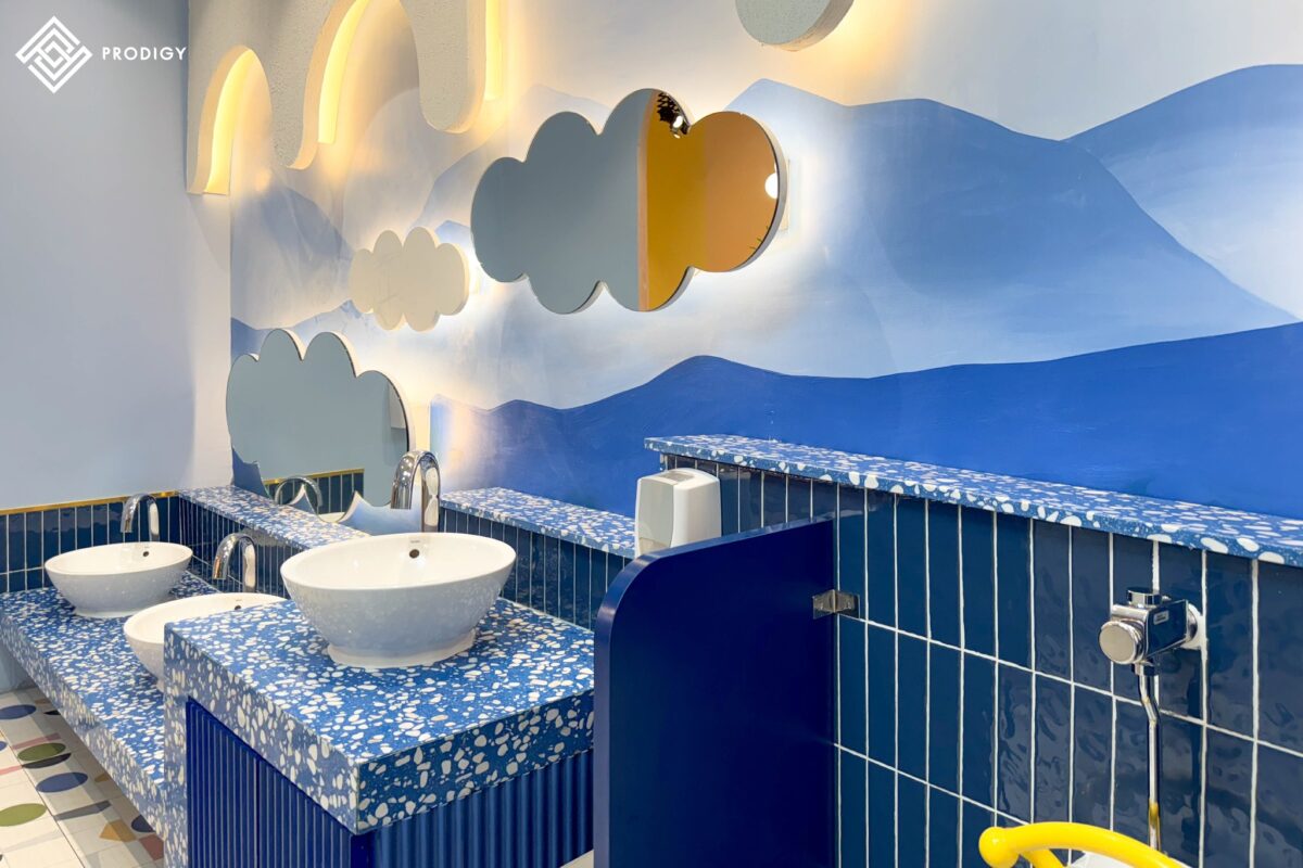 Kids’ Toilet Decor – Mega Bangna วัสดุ หิน Terrazzo ตกแต่งบริเวณอ่างล้างมือ
